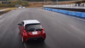 2020 Toyota Yaris // интерьер и дизайн