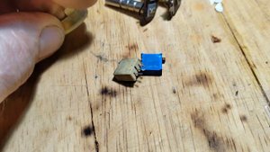 1 Как сделать двухосевой многооборотный резистор