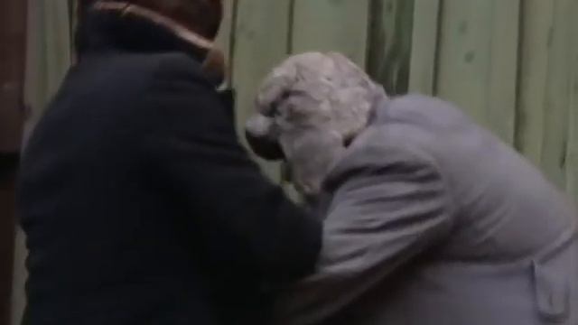 отдай бутылку смотреть онлайн