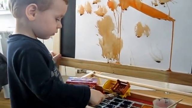Малыш 2 года рисует акварелью смотреть онлайн