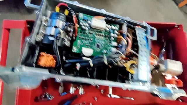 2012 Nissan Leaf не заряжается ВВБ P3173 B29C1 и не работает стояночный тормоз C10E1 смотреть онлайн