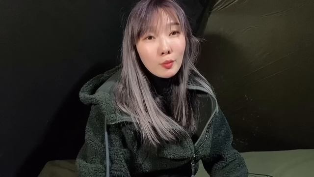 호숫가에 떨어지는 빗줄기/ 빗소리 들으며 술 한잔과 우중캠핑 / 화목난로 위 김치삽겹살과 바지락탕/ 캠핑장추천/ 캠핑용품 소개 смотреть онлайн