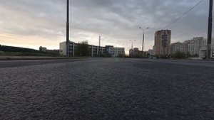 Упражнение на мотоцикле: змейка с контрсвешиванием