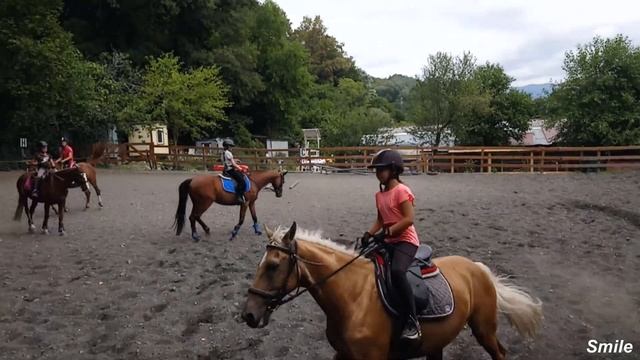 Переходим на галоп, Софии 10 лет, Верховая езда на лошадях, Конный спорт, Смайли, Smile, 717 смотреть онлайн