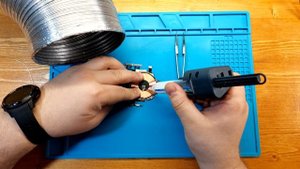 iPhone 13 mini: беспроводная зарядка
