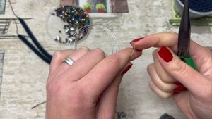 МК: Браслет из бисера на мемори проволоке