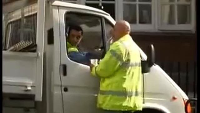 Девушка показывает, как нужно парковаться! funny video joke in new 2013! смотреть онлайн