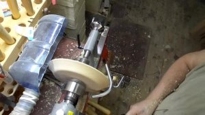 Тарелка с тополя. Некоторые особенности её изготовления.