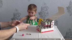 Киндер Сюрпризы животные (часть 1)/ Unboxing Kinder Surprise eggs Animal Planet (part 1)