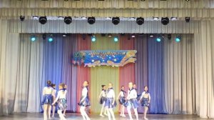 3."Три кита" - танцевальный ансамбль "Задоринка"