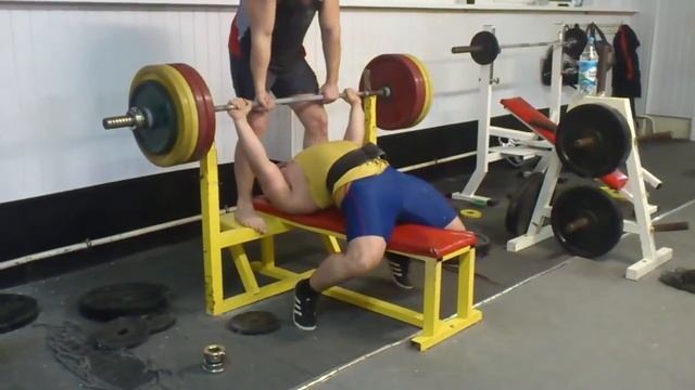 2013.12.02 жим лёжа 205 задавило