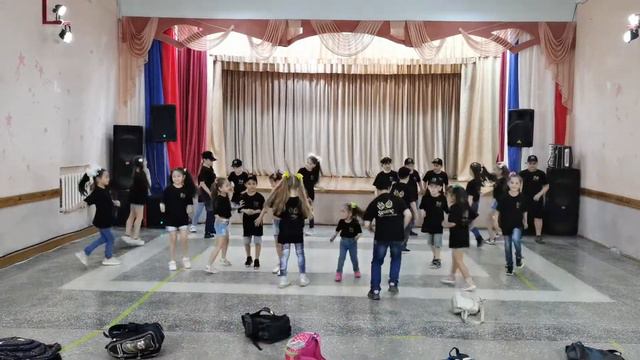 "Маленькие дети" смотреть онлайн