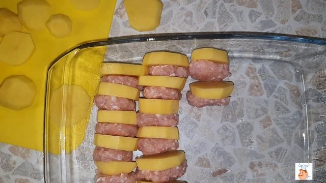 НЕЖНЕЙШИЙ ФАРШ, запеченный с ломтиками картофеля в духовке. смотреть онлайн