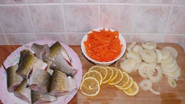 Рыба, запеченная в духовке кусочками