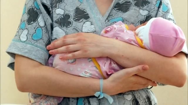 Его жена и ребенок умерли при родах. Но внезапно случилось нечто удивительное… смотреть онлайн