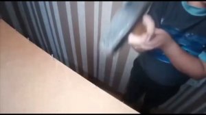 Sasha Cool Cобирает мебель
