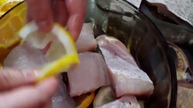 Маринованная рыба по домашнему,, филе толстолобика с апельсином и лимоном,,.