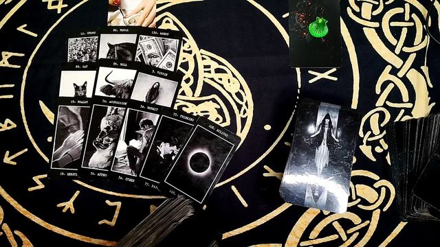 КАКУЮ ЗМЕЮ ВЫ ПРИГРЕЛИ НА СВОЕЙ ГРУДИ?!! смотреть онлайн