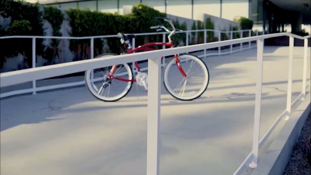 Firmstrong Urban 21 Speed Cruiser Bike Feature Video смотреть онлайн