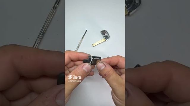 HOW TO CHANGE AUDI KEY BATTERY