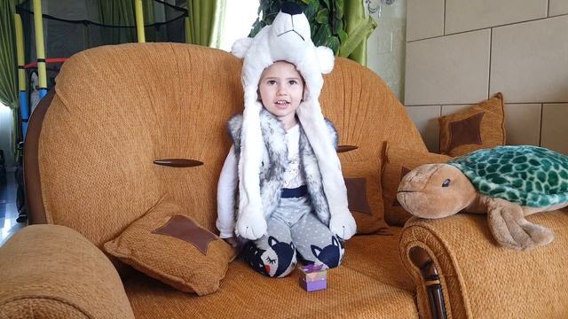 Злая ведьма принесла волшебные конфеты/Превращения в медвежонка/развлечения для детей смотреть онлайн