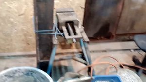 самодельный токарный заливаю станину бетоном