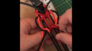 Браслет из паракорда