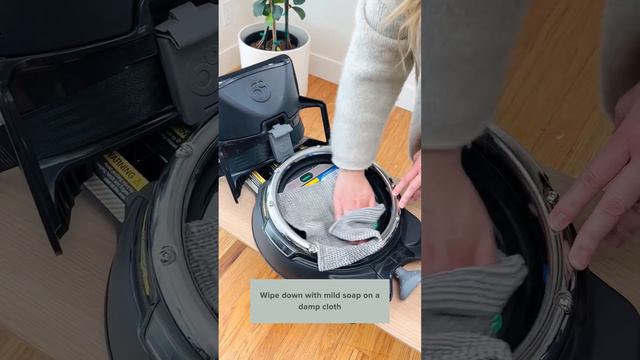 How to clean your Orbit Baby Smarthub car seat base