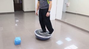 Упражнения на BOSU от тренера Михаила Власова