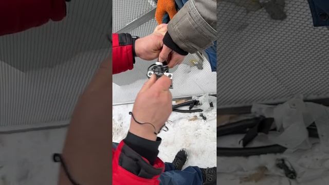 Снятие полупроводящего слоя с кабеля 10кВ смотреть онлайн