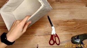 Decorate a CARDBOARD BOX using a DIY rug