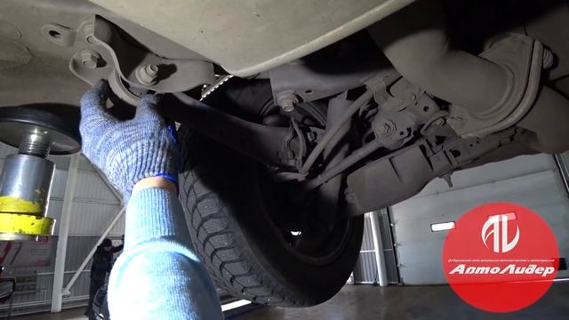 Lexus NX200T смотреть онлайн