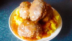 Готовлю по бабушкиному рецепту. Домашние котлеты.mp4