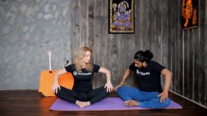 Как делать позу бабочки?