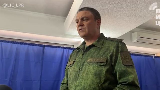 Врио главы ЛНР Леонид Пасечник проголосовал на одном из избирательных участков в регионе