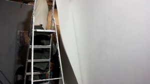Клеим обои под покраску. С чем столкнулись? просто или нет?Какие обои следует выбирать.