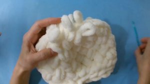 Шапочка с подкладом из Alize Puffy с ушками для младенца.