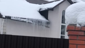 Кровля.Водосток.Пластиковые водостоки не долговечны .