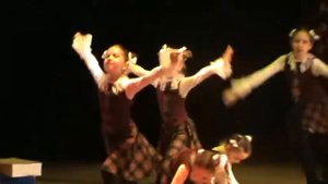 Танец "Школа" школы современно-эстрадного танца "СОЛНЦЕКЛЕШ"