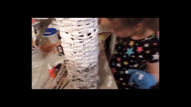 ((ВАЗА)) из газеты. Поделка в школу. Своими руками смотреть онлайн