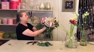 АСИММЕТРИЧНЫЙ БУКЕТ ОВАЛЬНОЙ ФОРМЫ . ASYMMETRIC BOUQUET OF OVAL SHAPE