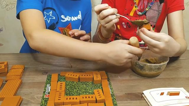 Необычный конструктор: беседка из мини кирпичиков. Construction of mini bricks. Даша Скворцова. смотреть онлайн