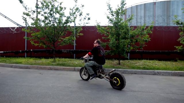 Тест-RIDE: Custom Mad Shrimp Yamaha SRX 400. Кастом на базе Yamaha SRX 400 смотреть онлайн