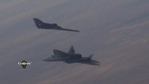 БЕСПИЛОТНЫЙ ЛЕТАТЕЛЬНЫЙ АППАРАТ «ОХОТНИК», ДЕЙСТВУЕТ В ПАРЕ С ИСТРЕБИТЕЛЕМ СУ-57.