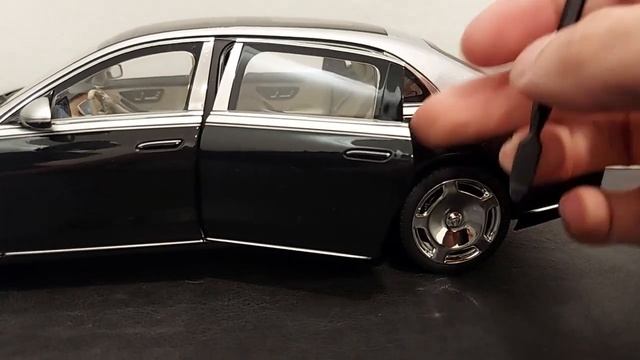miniatura mercedes maybach s680 norev 1:18 em detalhes! смотреть онлайн