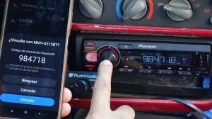 Cómo emparejar autoestéreo Pioneer a un celular, Pioneer mvh-s215bt, conectar Bluetooth auto estére