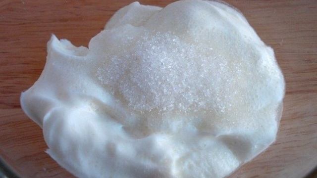 Десерт из клубники и банана