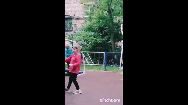 На спортивной площадке.