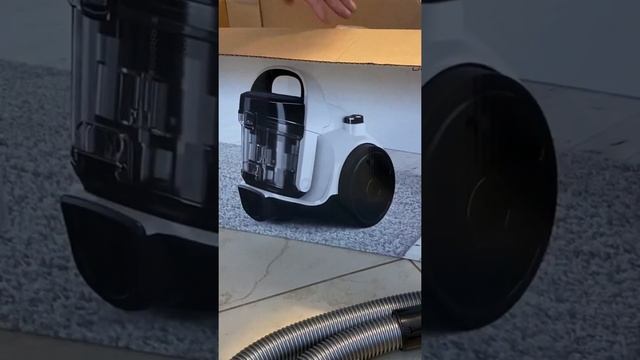 Розпаковка Порохотяга без мішка BOSCH BGS05A225 смотреть онлайн