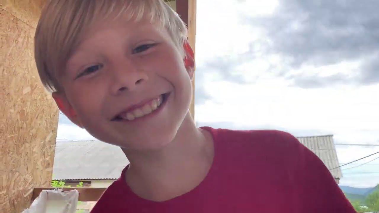 ВАНЯ САМ СЕБЯ ПОДСТРИГ!✂/ПОМОГЛИ БАБУШКЕ!/ТЕПЕРЬ СТАЛА УДОБНЕЕ!/Семья Жуковых смотреть онлайн